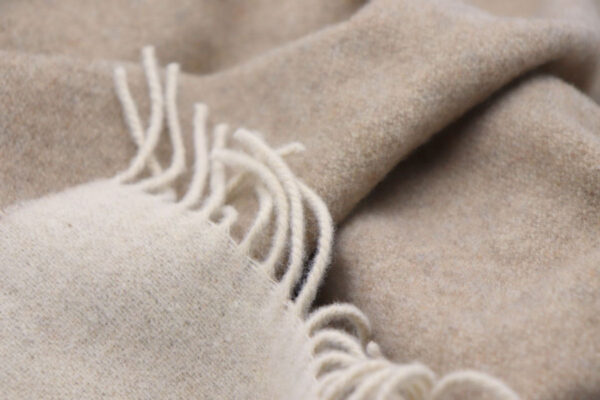 Luksus cashmere tørklæde fra BIEDERLACK- NATUR/SAND - Image 2